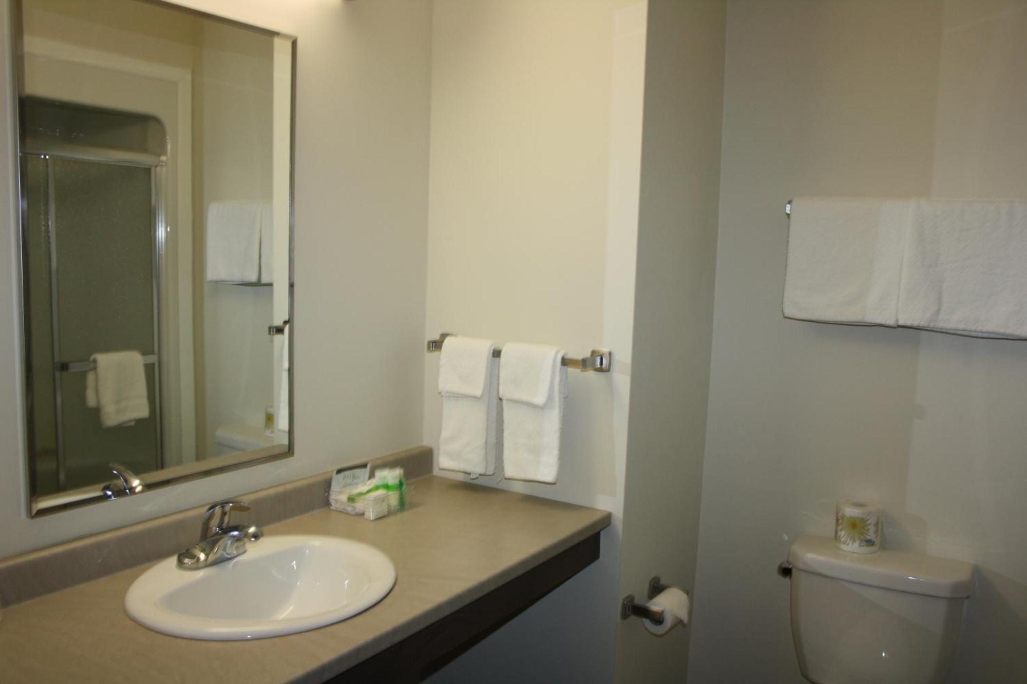 Crossroads Inn & Suites Paradise Room photo