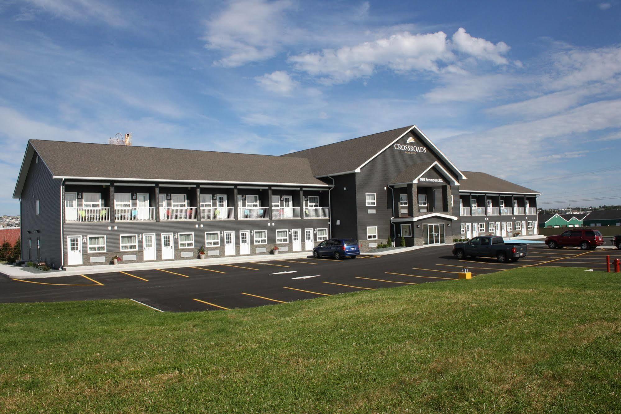 Crossroads Inn & Suites Paradise Exterior photo