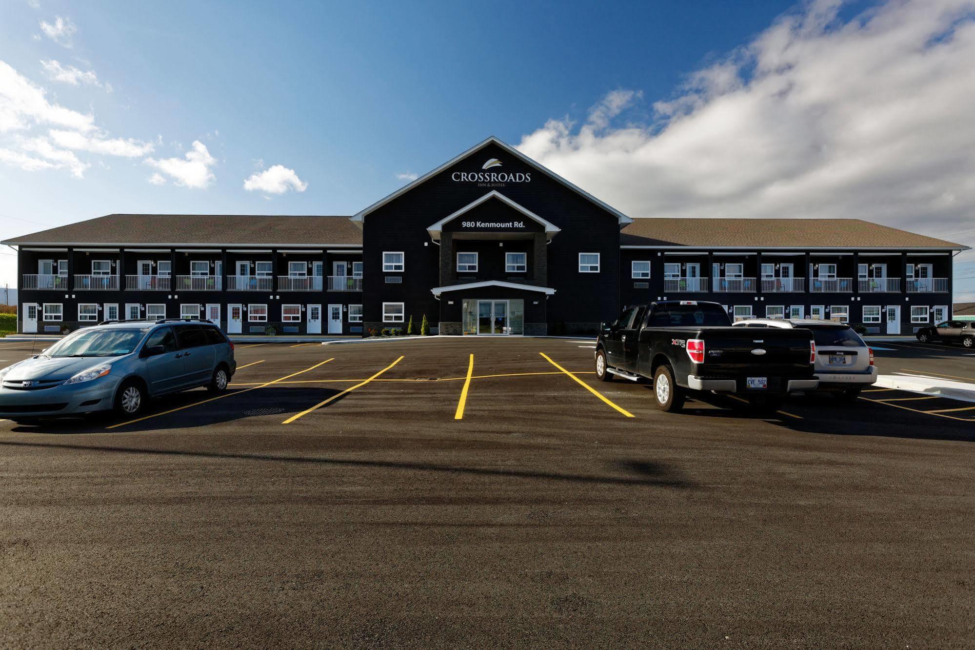 Crossroads Inn & Suites Paradise Exterior photo